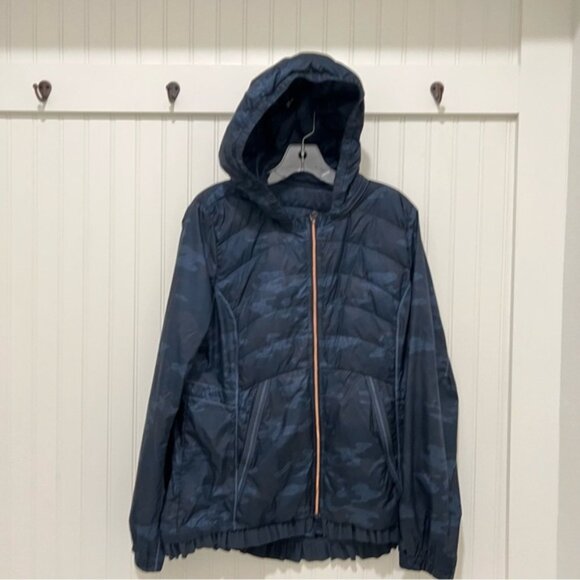 Lululemon 12 Spring Fling Jacket able Camo - Picture 1 of 6
